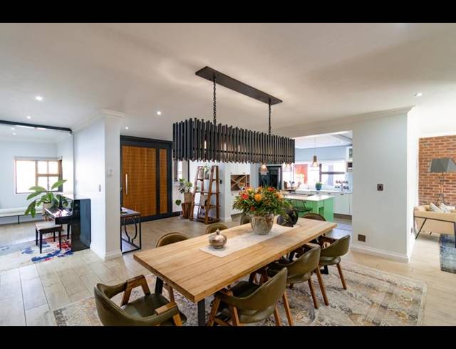 5 BEDROOM HOUSE FOR SALE IN MIDSTREAM ESTATE